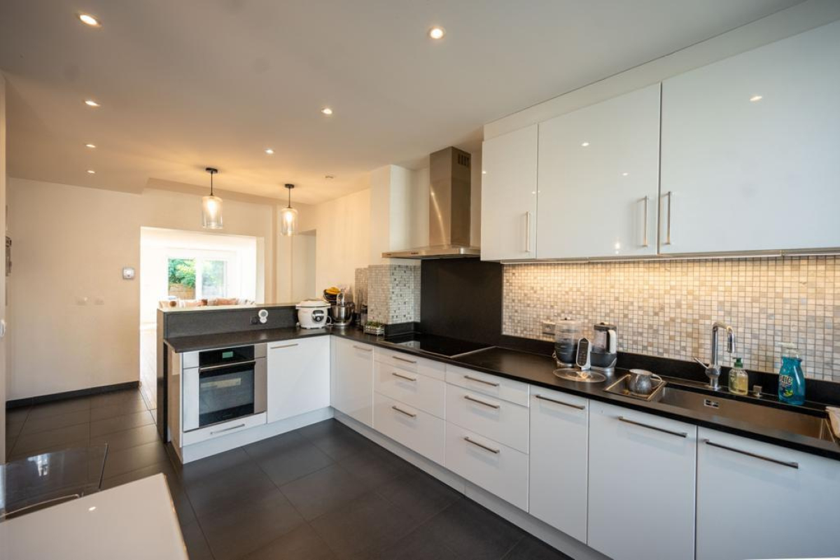 Maison de luxe à louer à Enghien-les-Bains, 3 500 €, Photo 6