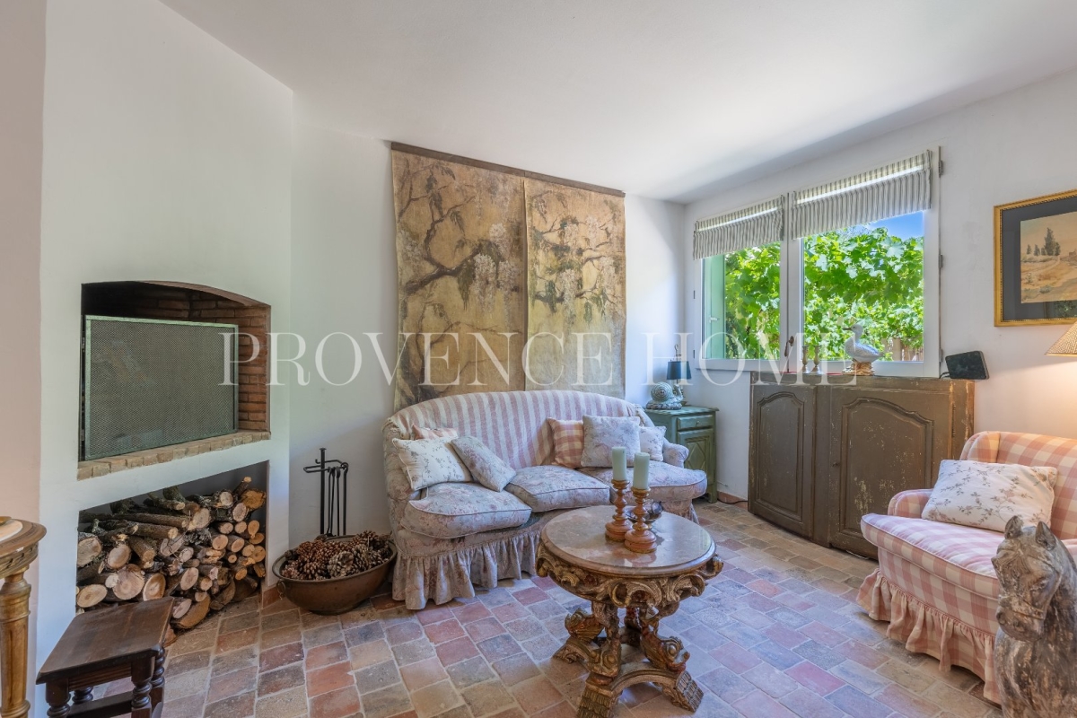 Luxury House for sale in Maubec, 600 000 €, Photo 6
