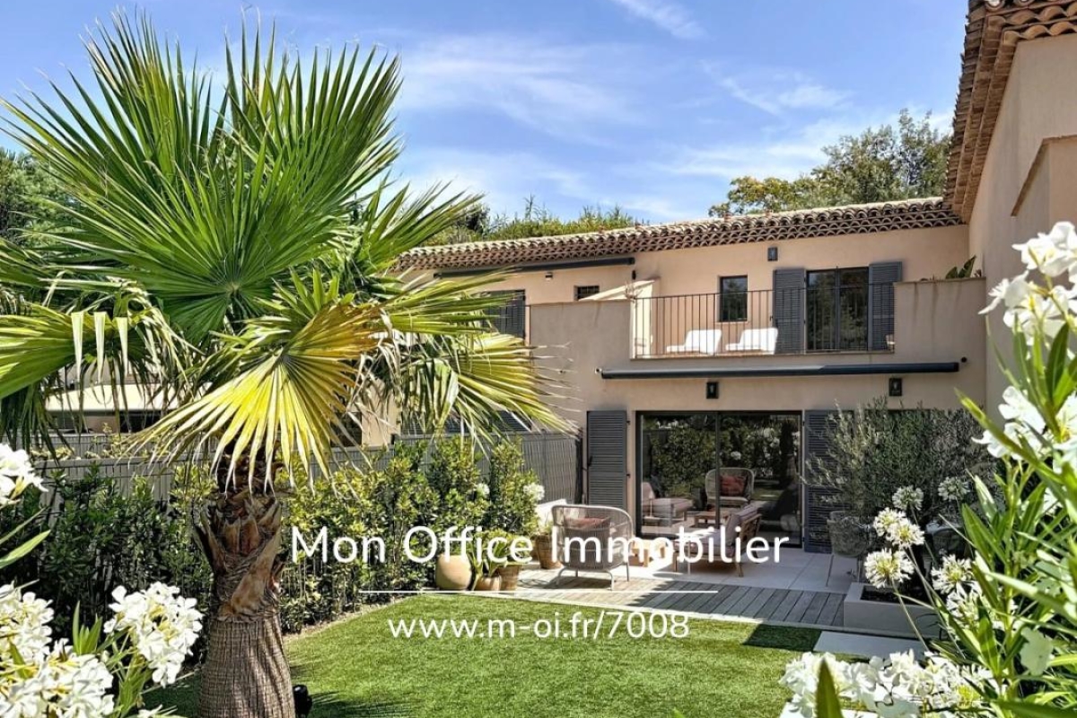 Luxury House for sale in Grimaud, 775 000 €, Photo 1
