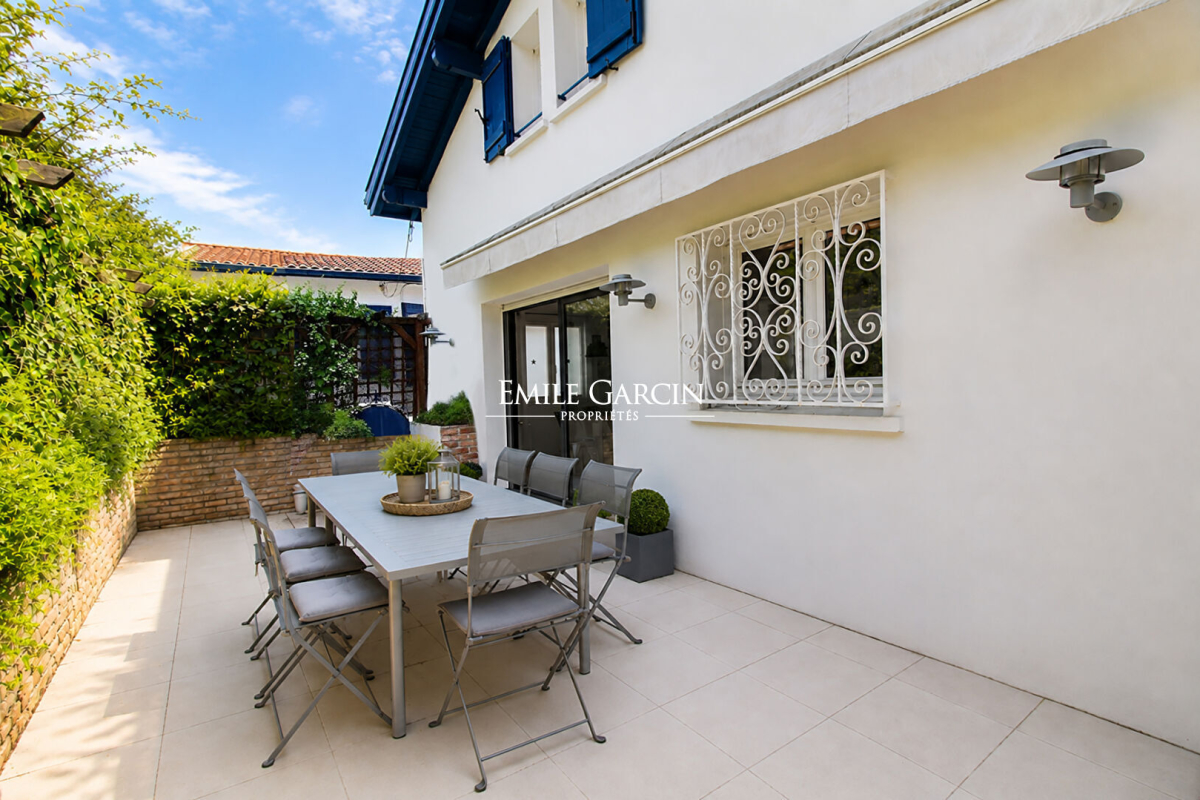 Maison de luxe à vendre à Saint-Jean-de-Luz, 1 600 000 €, Photo 1