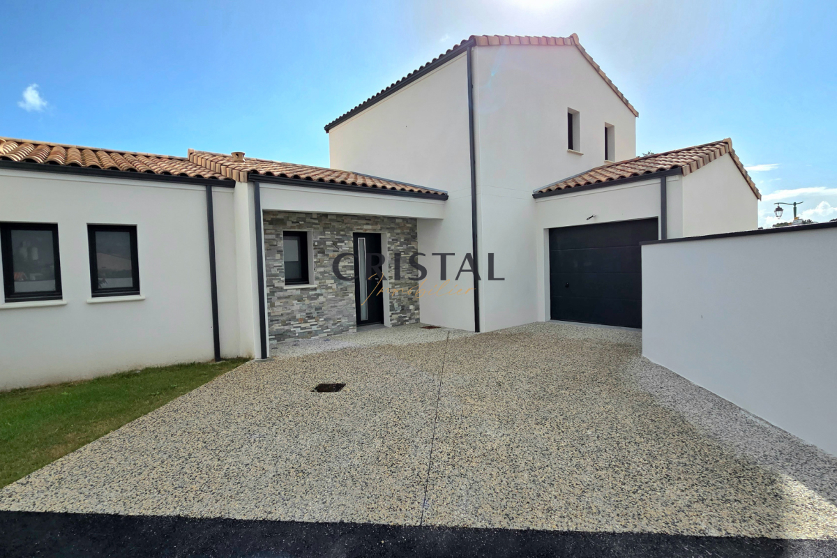 Maison de luxe à vendre à Breuillet, 416 000 €, Photo 1