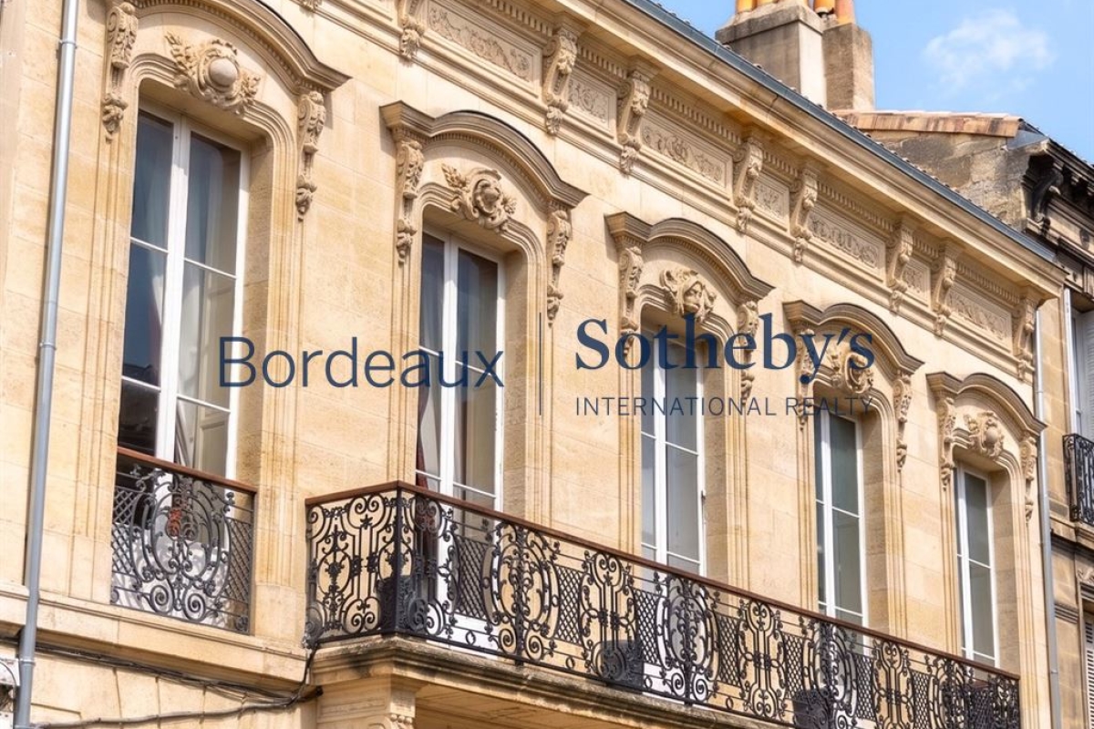 Luxury House for sale in Bordeaux, 1 680 000 €, Photo 1