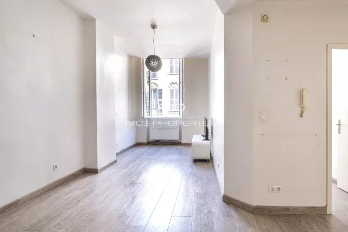 Appartement de luxe à vendre à Nice, 430 000 €, Photo 1