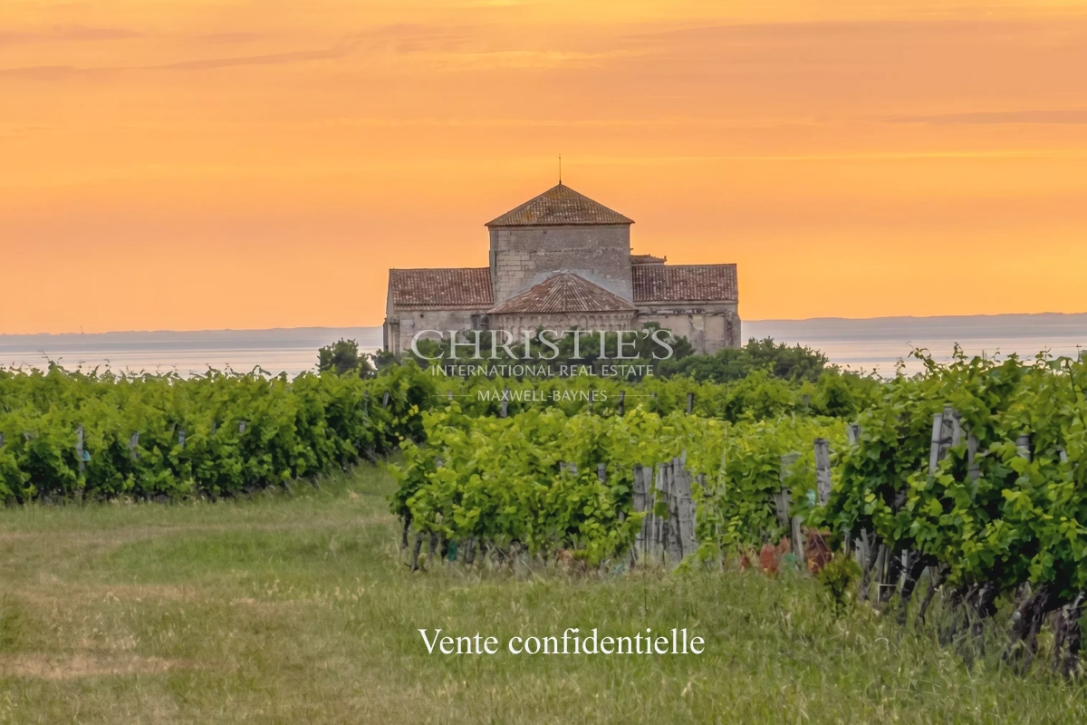 Maison de luxe à vendre à Royan, 1 982 200 €, Photo 1