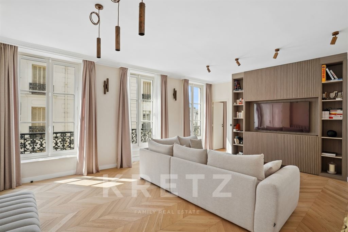 Luxury Apartment for sale in Paris 7ème, 1 900 000 €, Photo 2