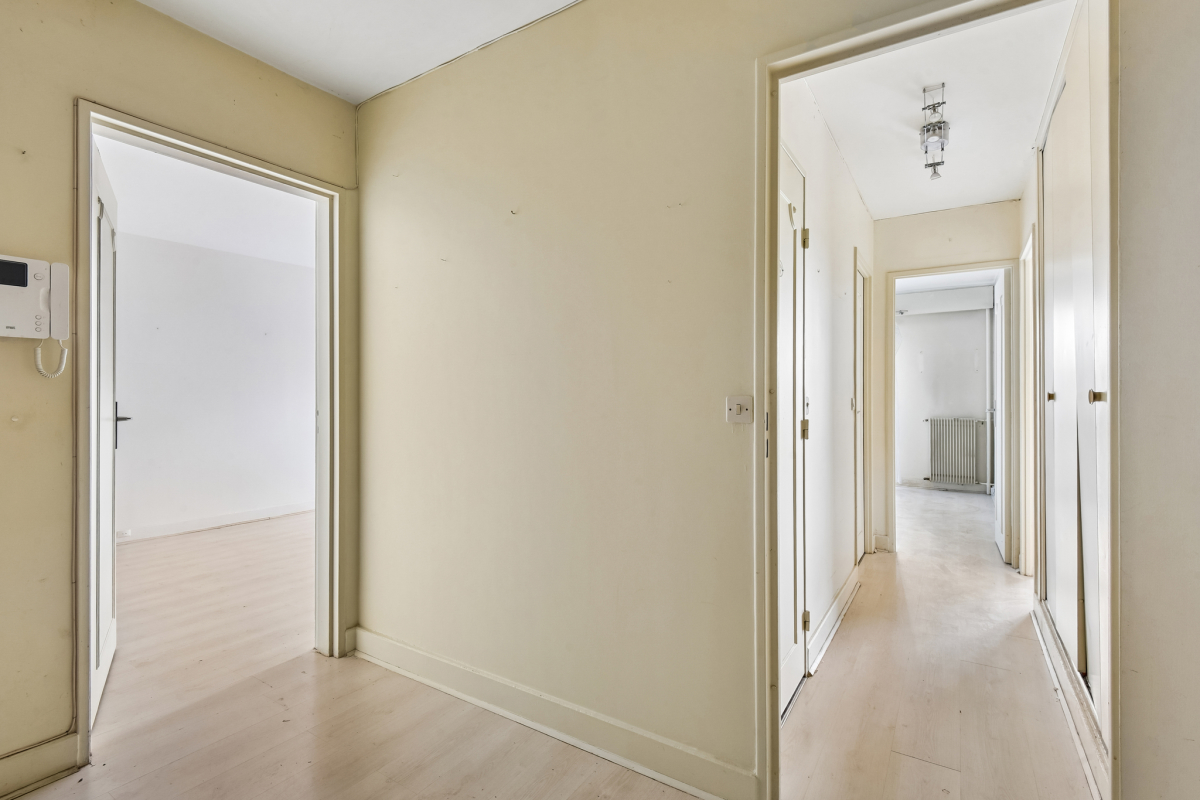 Luxury Apartment for sale in Paris 15ème, 663 500 €, Photo 2