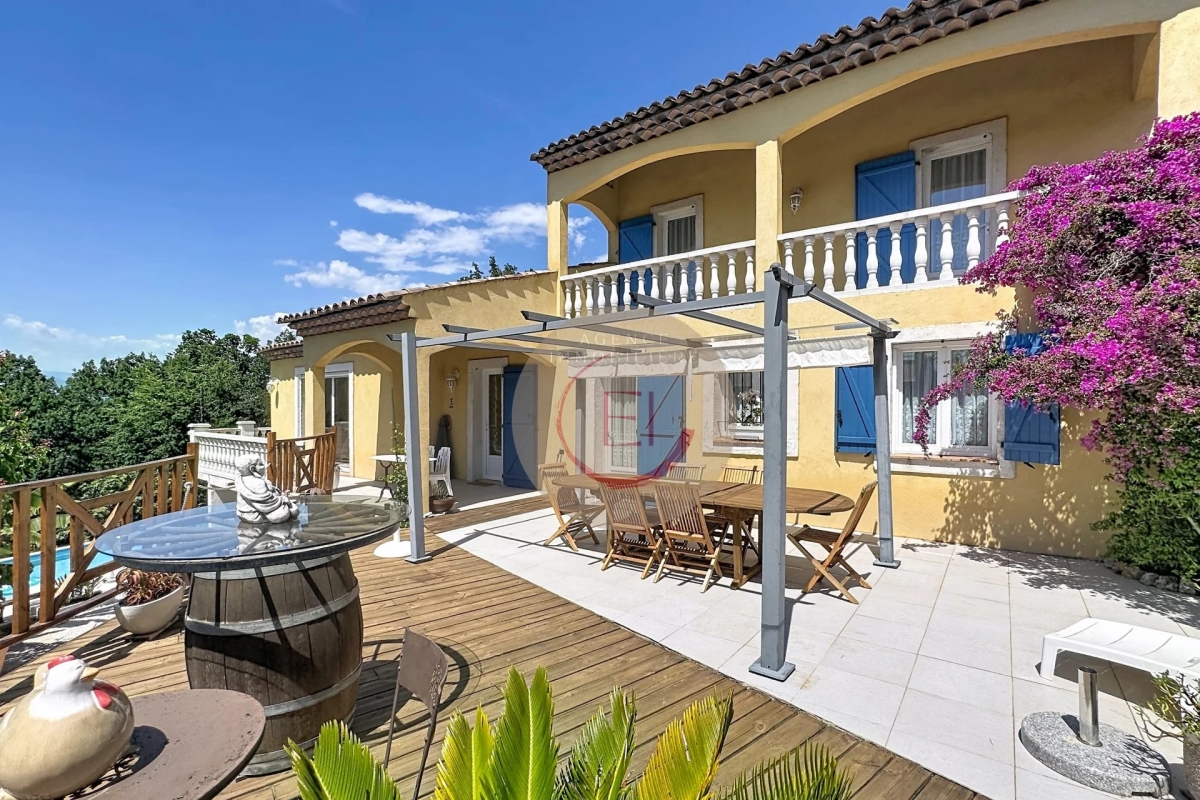 Luxury House for sale in Les Adrets de l'Esterel, 845 000 €, Photo 2