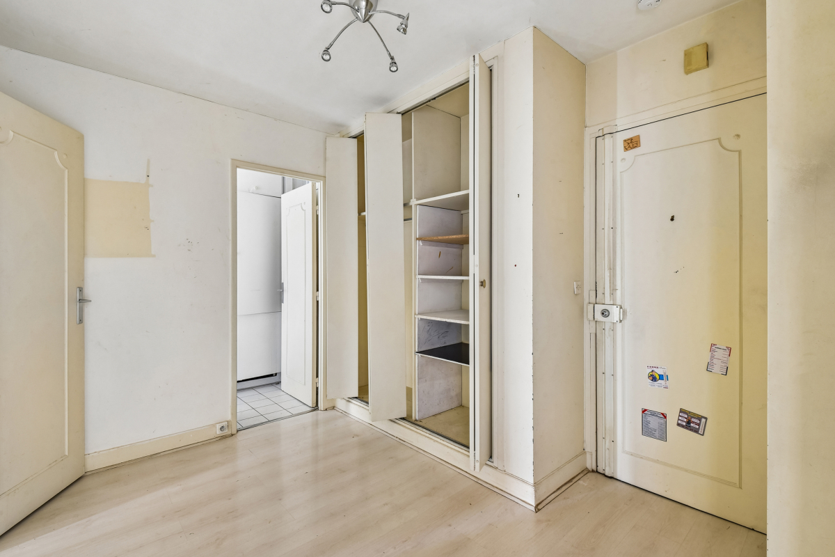 Luxury Apartment for sale in Paris 15ème, 663 500 €, Photo 3
