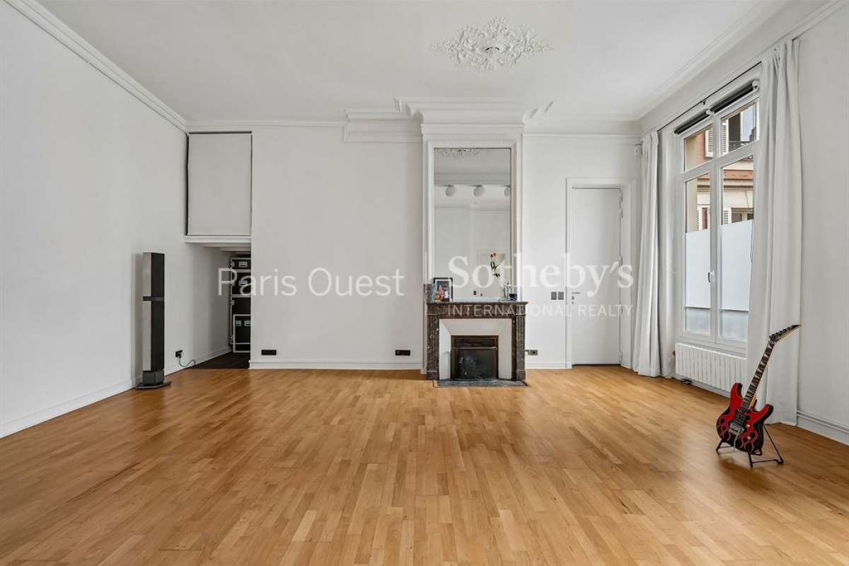 Luxury Apartment for sale in Paris 9ème, 840 000 €, Photo 4