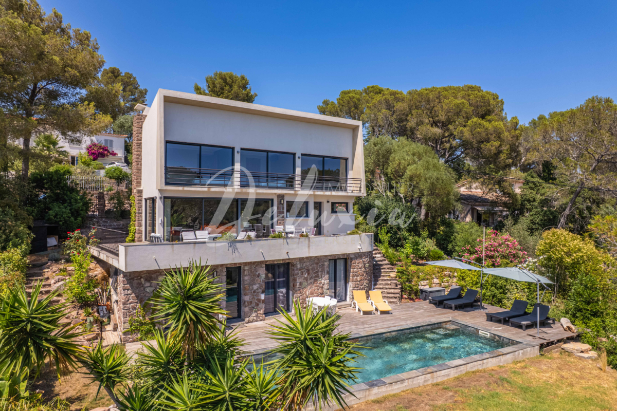 Luxury House for sale in Saint-Raphaël, 1 300 000 €, Photo 1