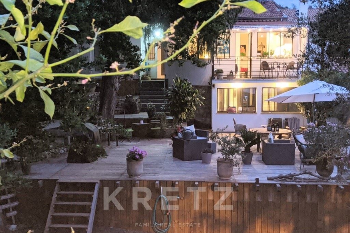 Luxury House for sale in Cannes, 749 000 €, Photo 1