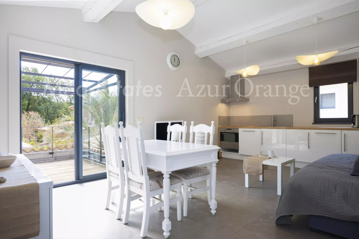 Luxury Apartment for sale in Grimaud, 450 000 €, Photo 3