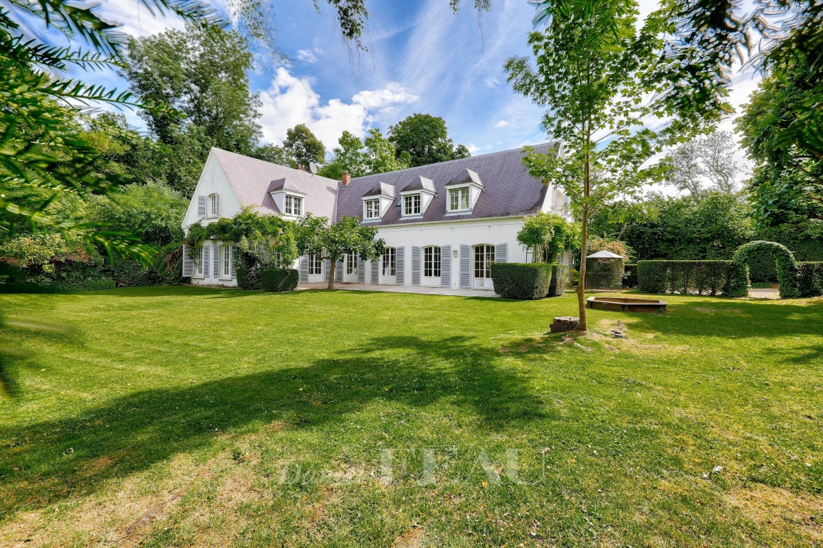 Maison de luxe à louer à Marnes-la-Coquette, 7 100 €, Photo 1