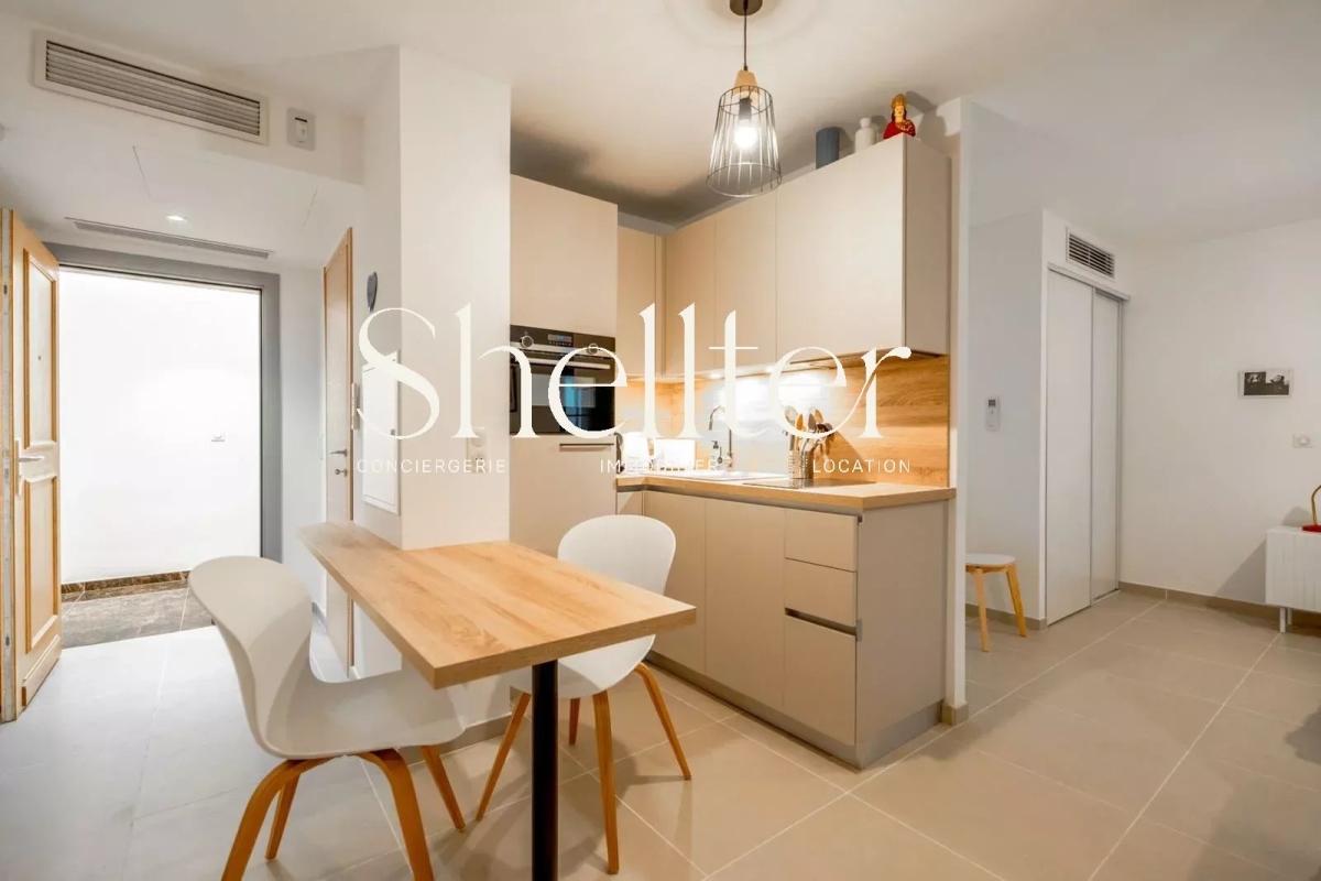 Luxury Apartment for sale in Saint-Tropez, 850 000 €, Photo 3