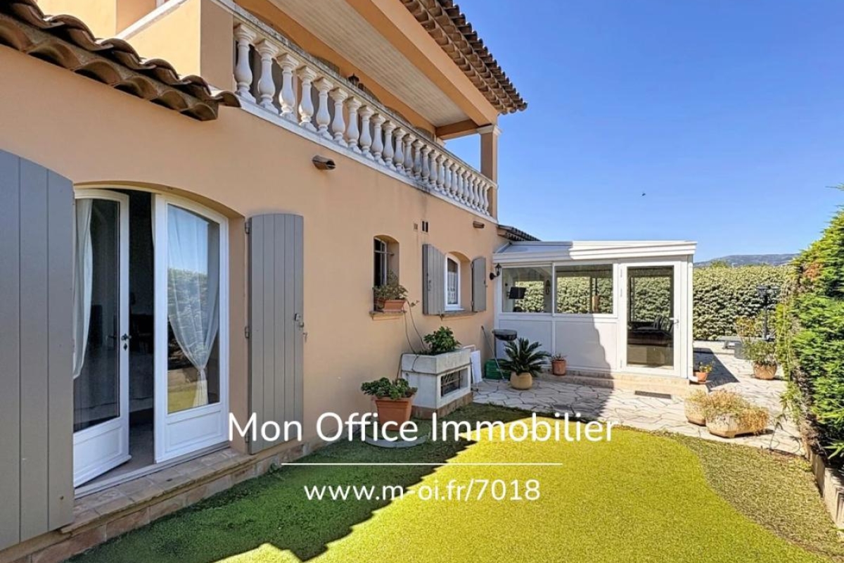 Maison de luxe à vendre à Cogolin, 758 000 €, Photo 4