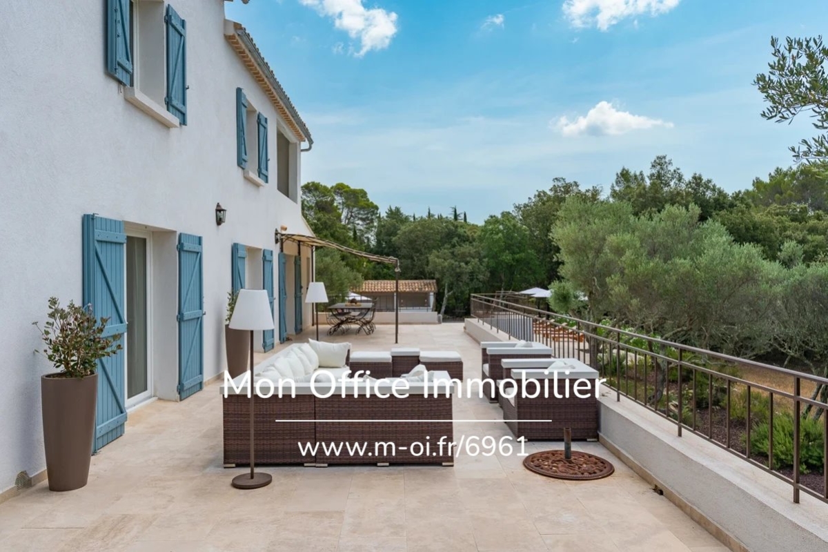 Luxury House for sale in Le Thoronet, 1 380 000 €, Photo 1
