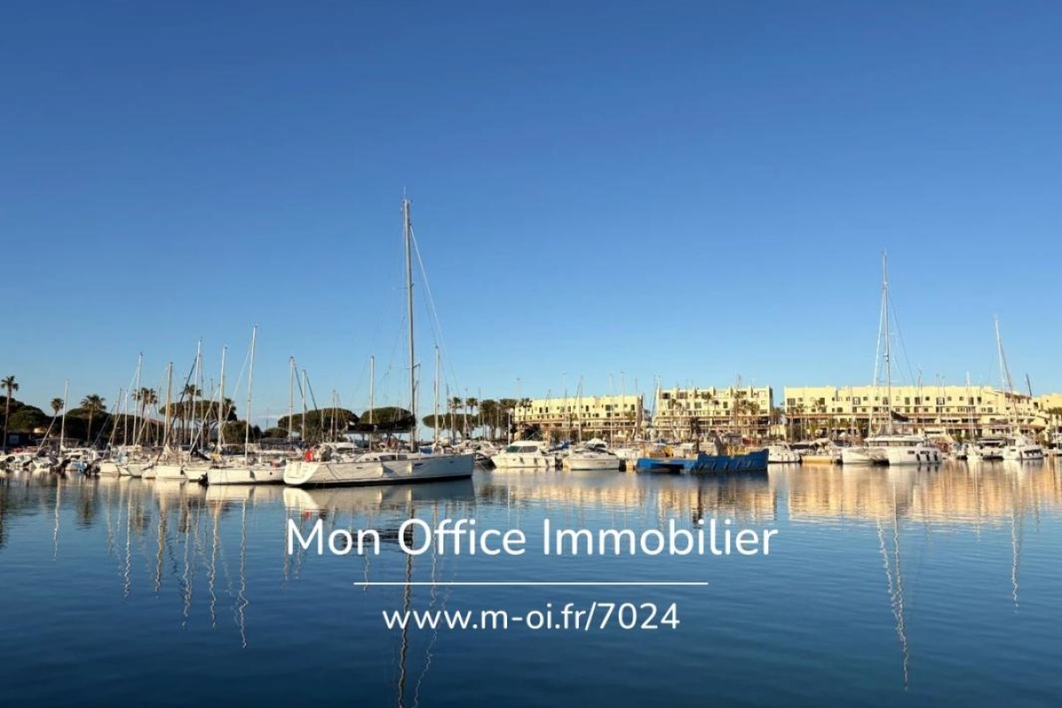 Appartement de luxe à vendre à Cogolin, 599 000 €, Photo 2