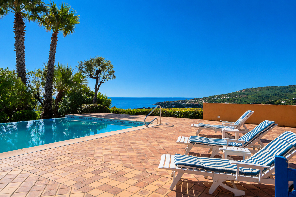 Luxury House for sale in Fréjus, 1 570 000 €, Photo 2