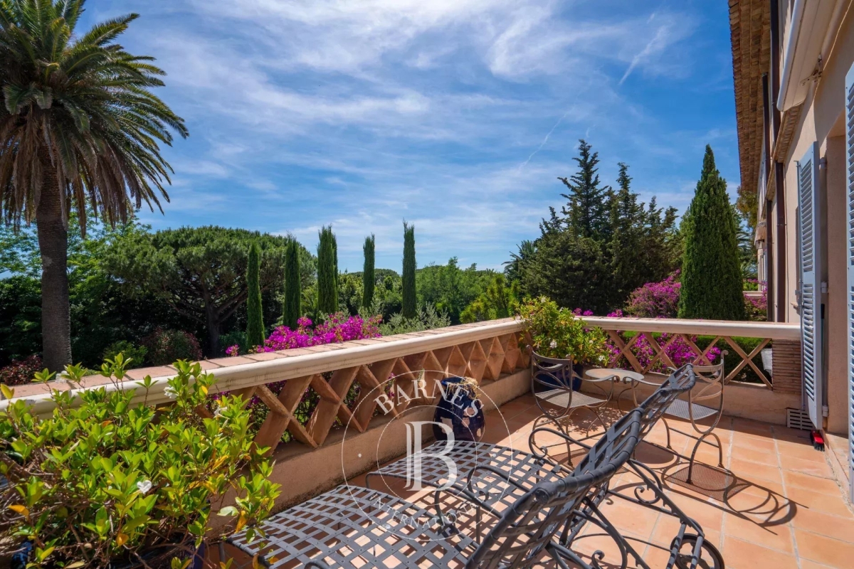 Luxury Apartment for sale in Saint-Tropez, 2 300 000 €, Photo 2
