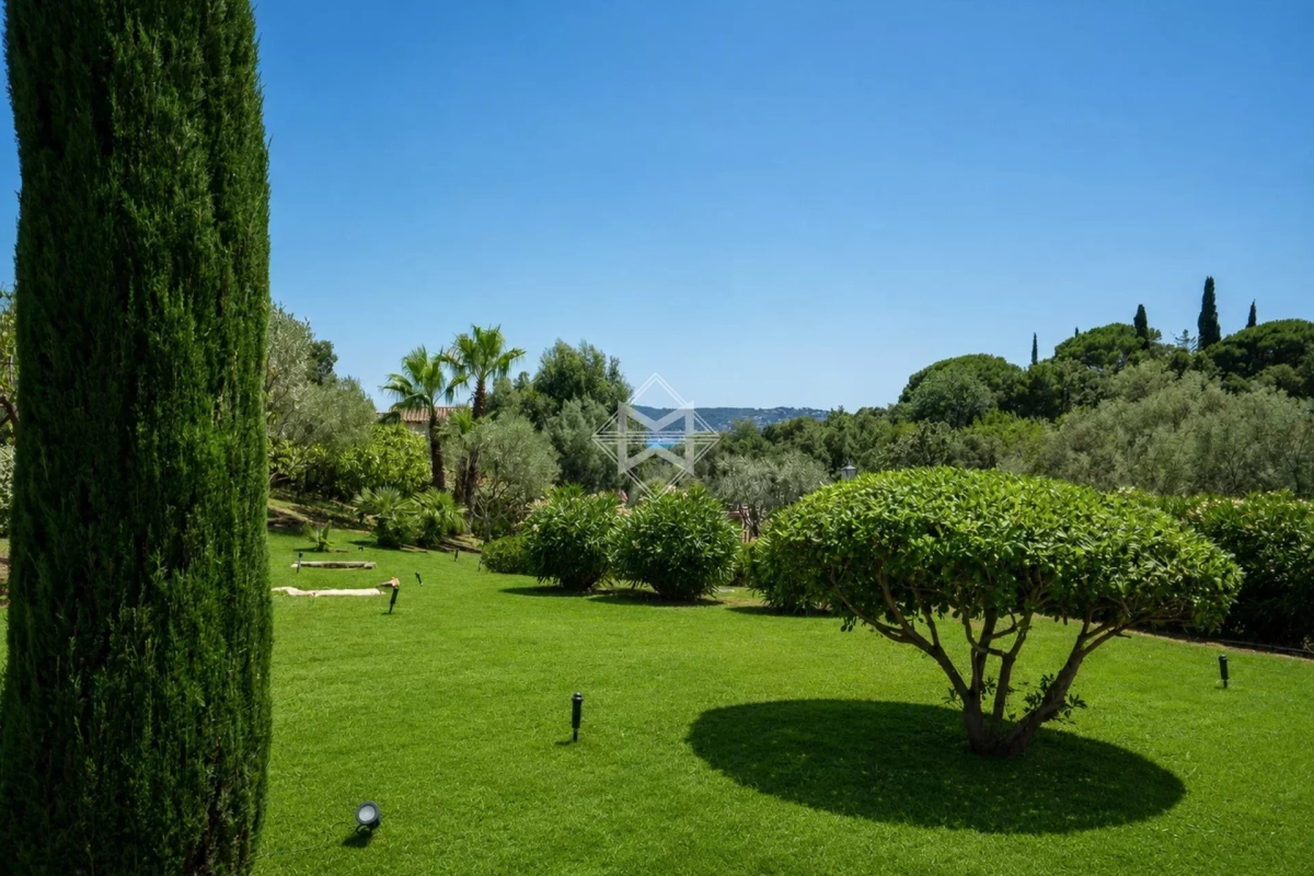 Luxury House for sale in Grimaud, 3 450 000 €, Photo 2