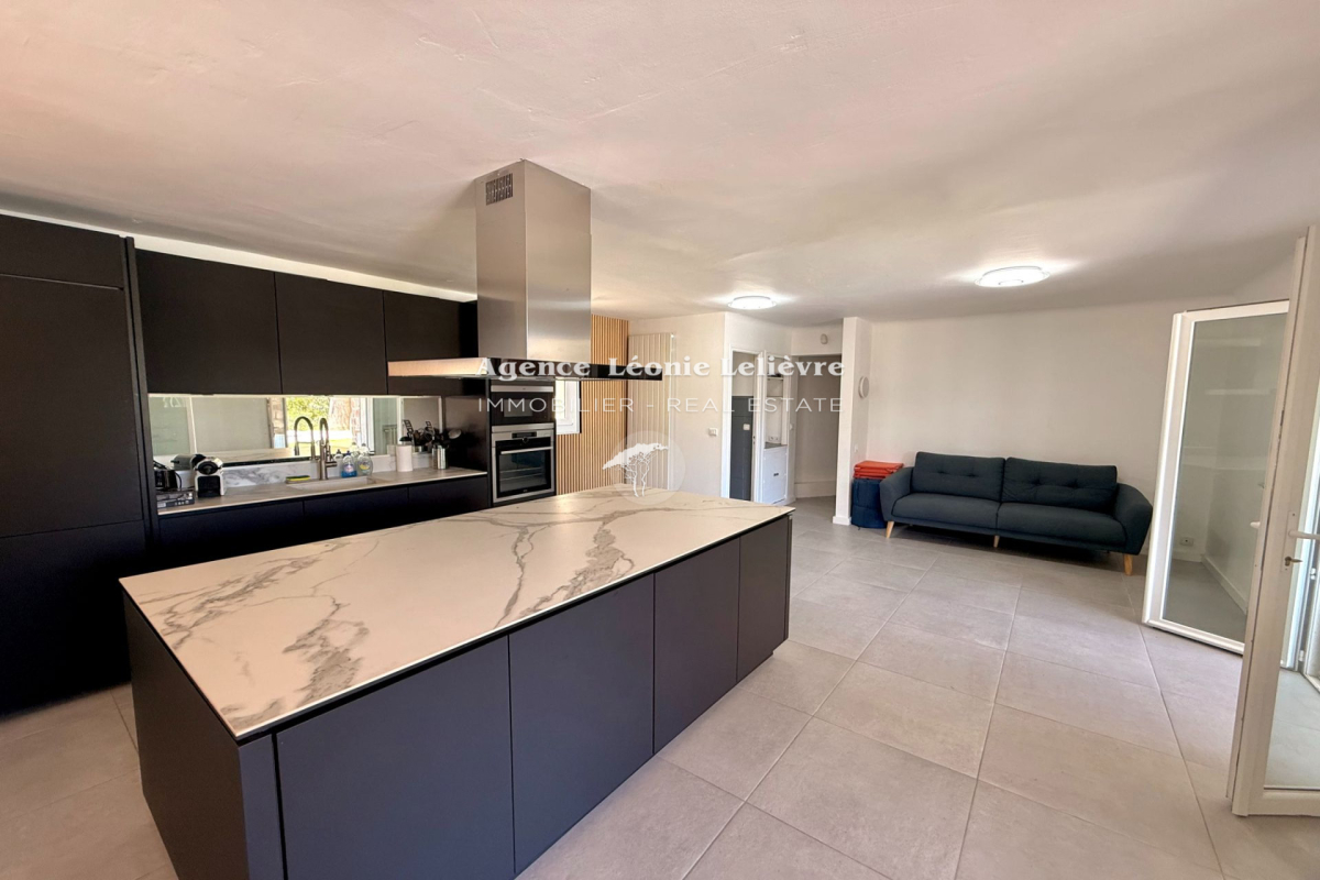 Maison de luxe à vendre à Les Issambres, 990 000 €, Photo 3