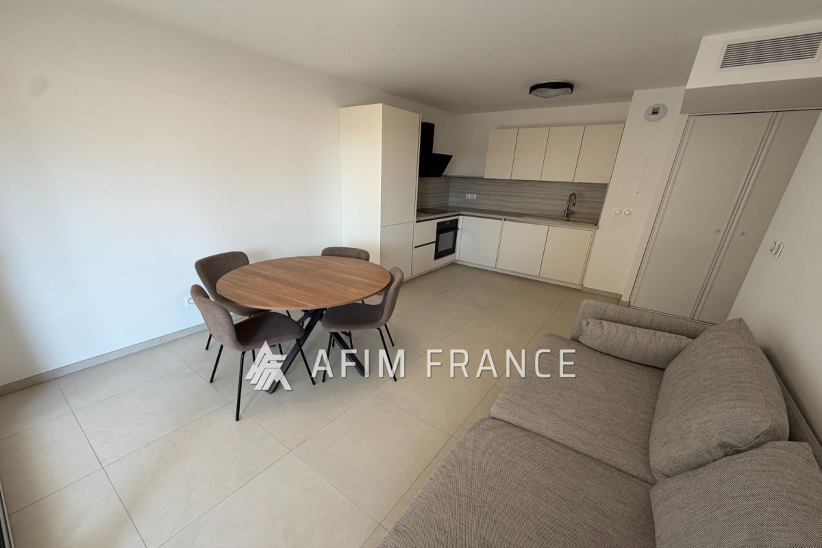 Luxury Apartment for rental in Cap-d'Ail, 2 350 €, Photo 4