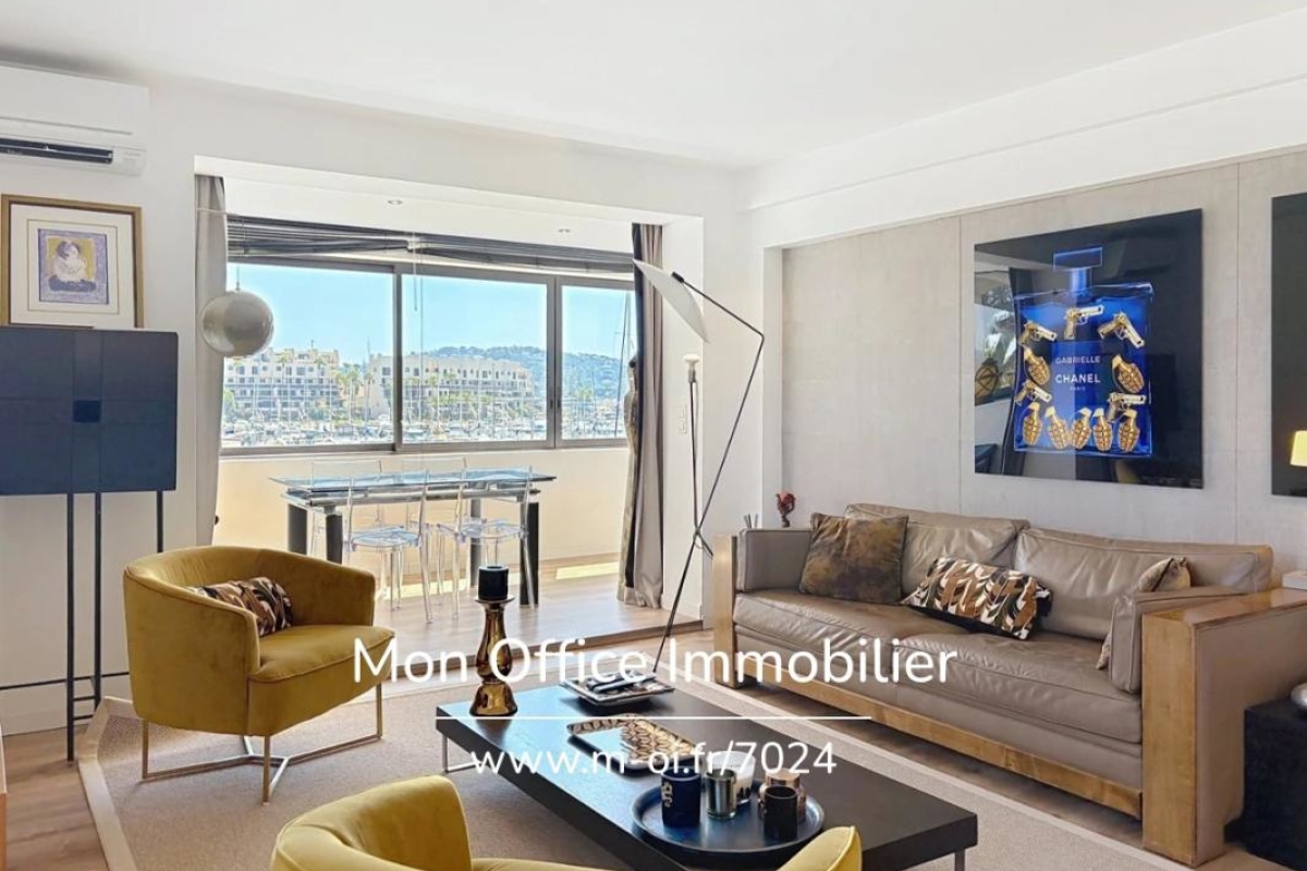 Appartement de luxe à vendre à Cogolin, 599 000 €, Photo 4