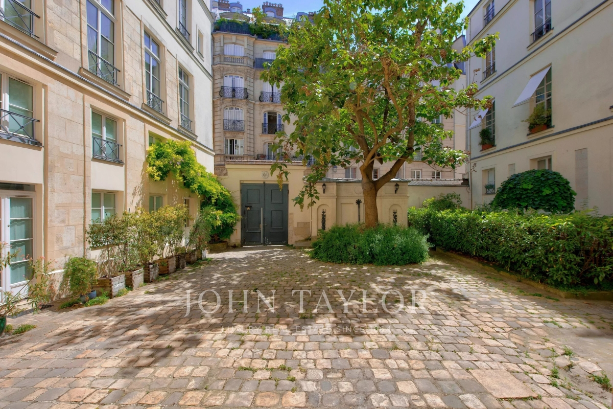 Luxury Apartment for sale in Paris 4ème, 800 000 €, Photo 4