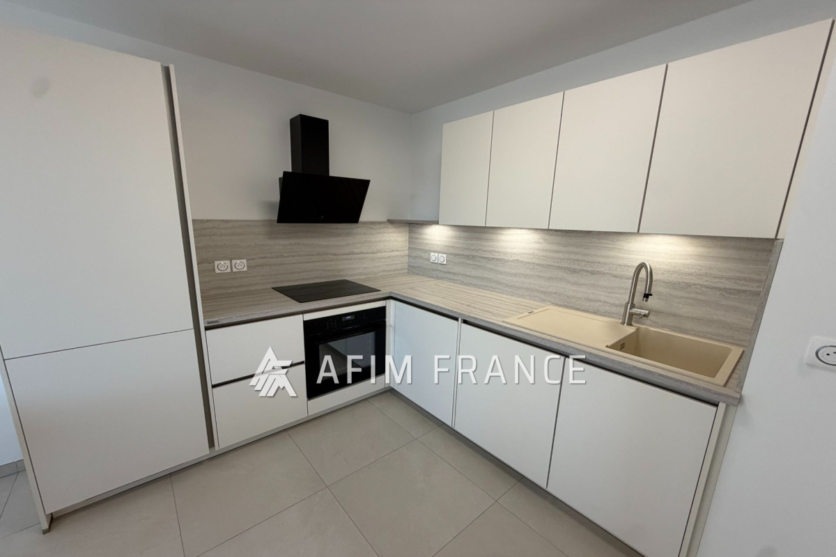 Luxury Apartment for rental in Cap-d'Ail, 2 350 €, Photo 5