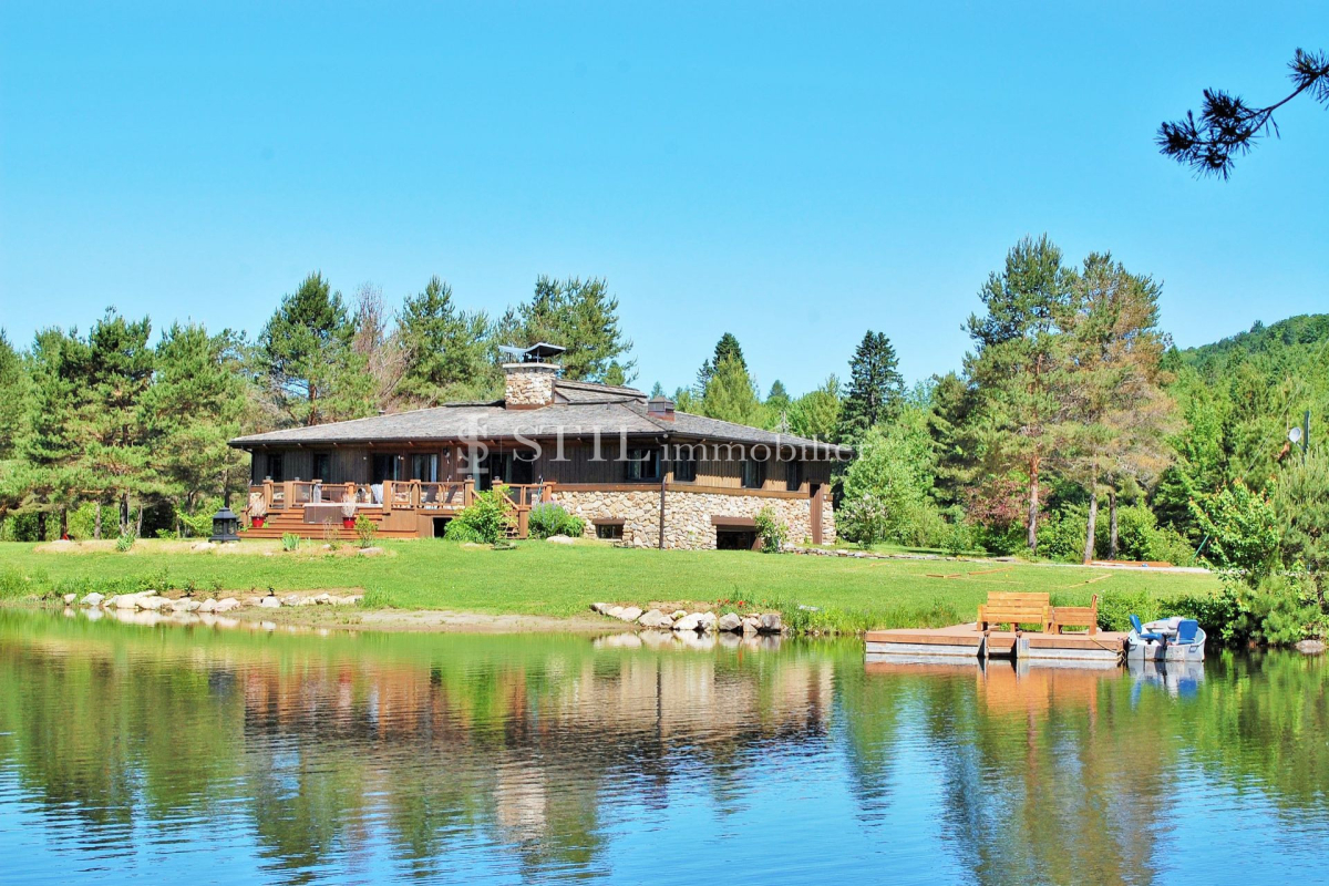 Luxury House for sale in Mont-Tremblant, 1 550 000 €, Photo 1