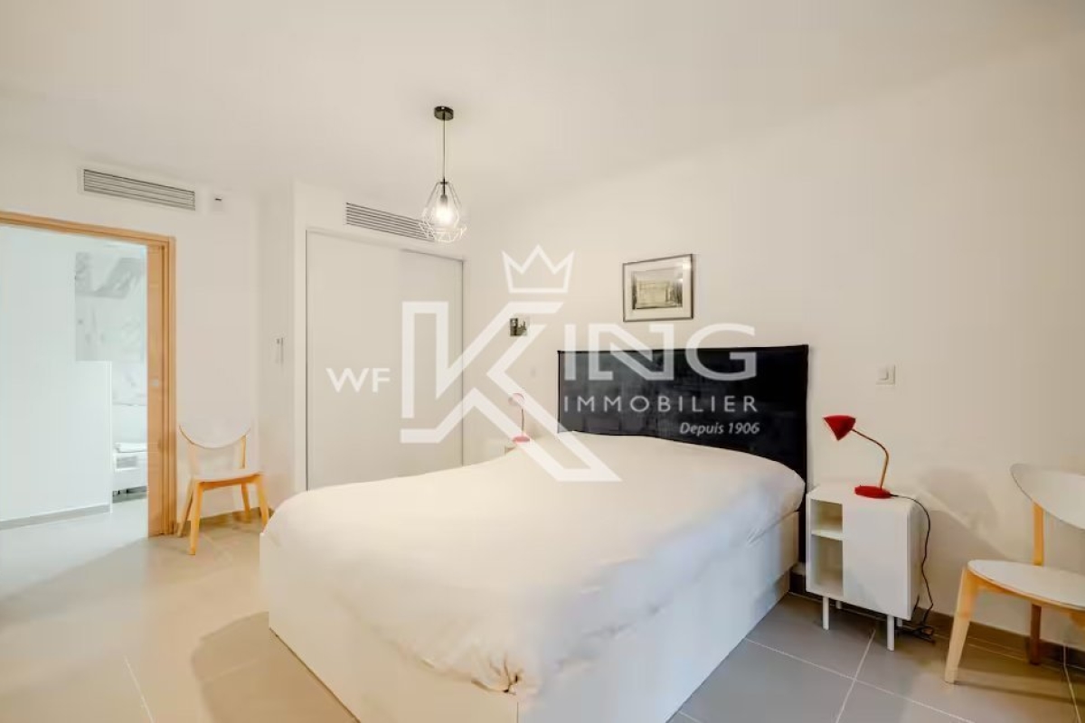 Luxury Apartment for sale in Saint-Tropez, 850 000 €, Photo 2