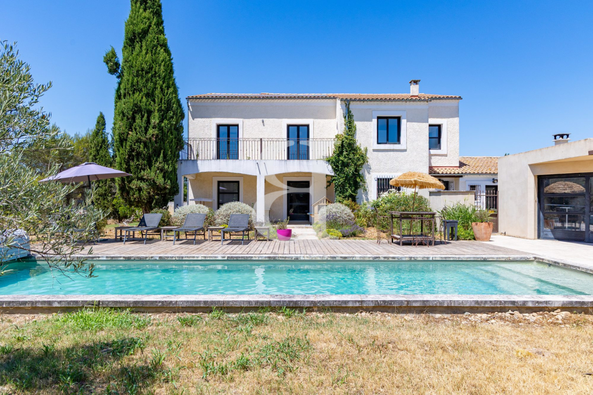 Luxury House for sale in Mollégès, 890 000 €, Photo 2