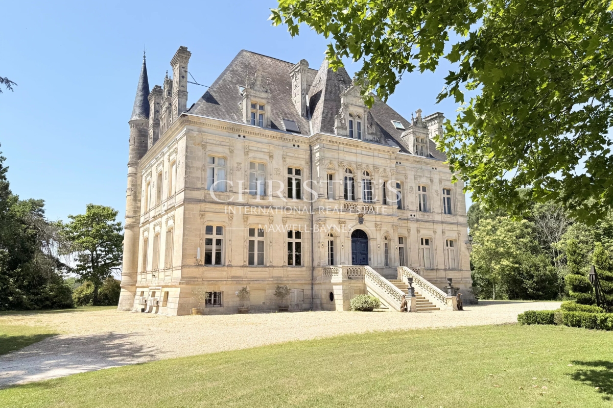 Maison de luxe à vendre à Périgueux, 6 000 000 €, Photo 2