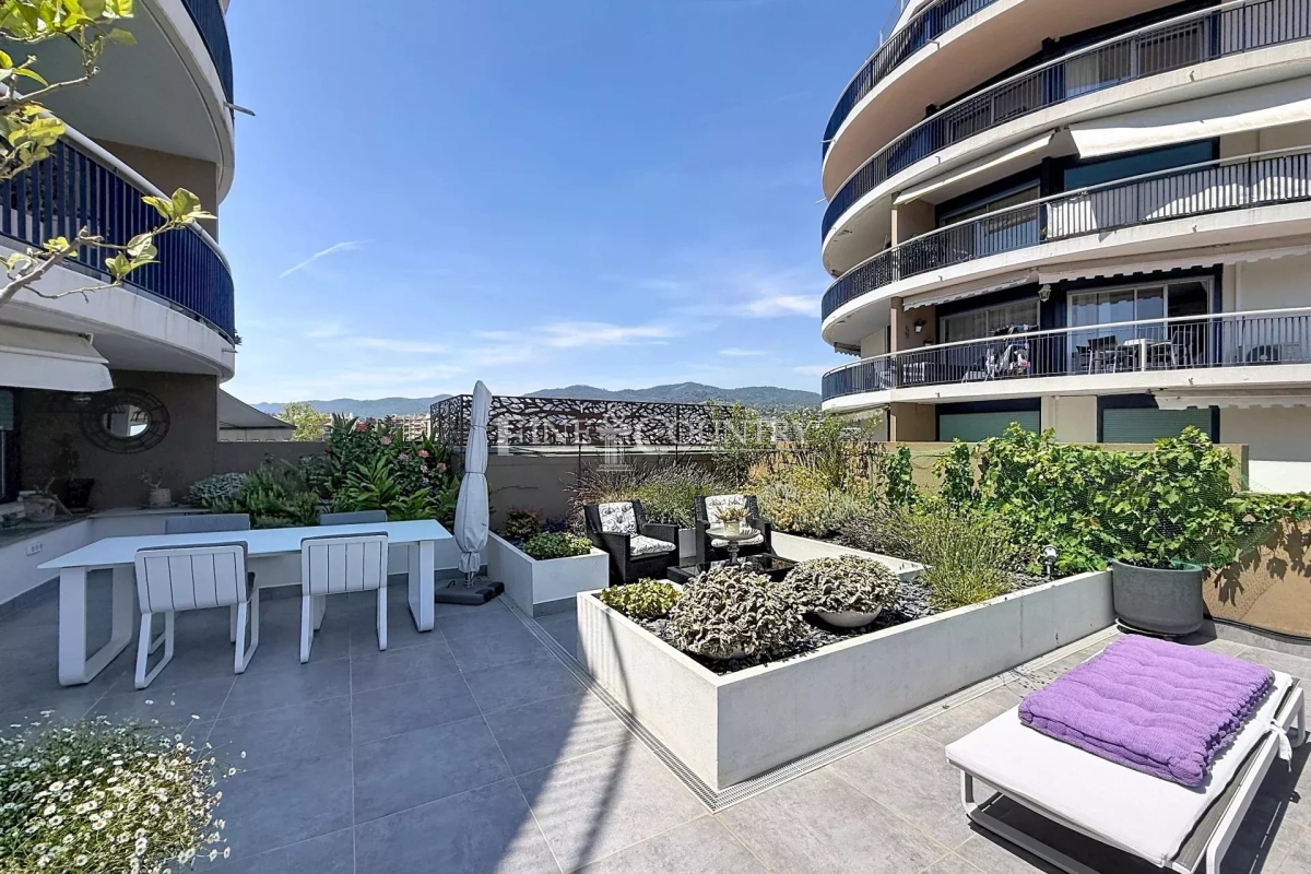 Appartement de luxe à vendre à Mandelieu-la-Napoule, 583 000 €, Photo 5