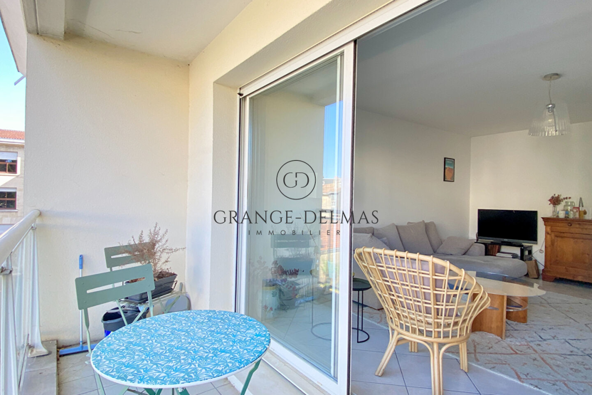 Appartement de luxe à vendre à Bordeaux, 372 000 €, Photo 2