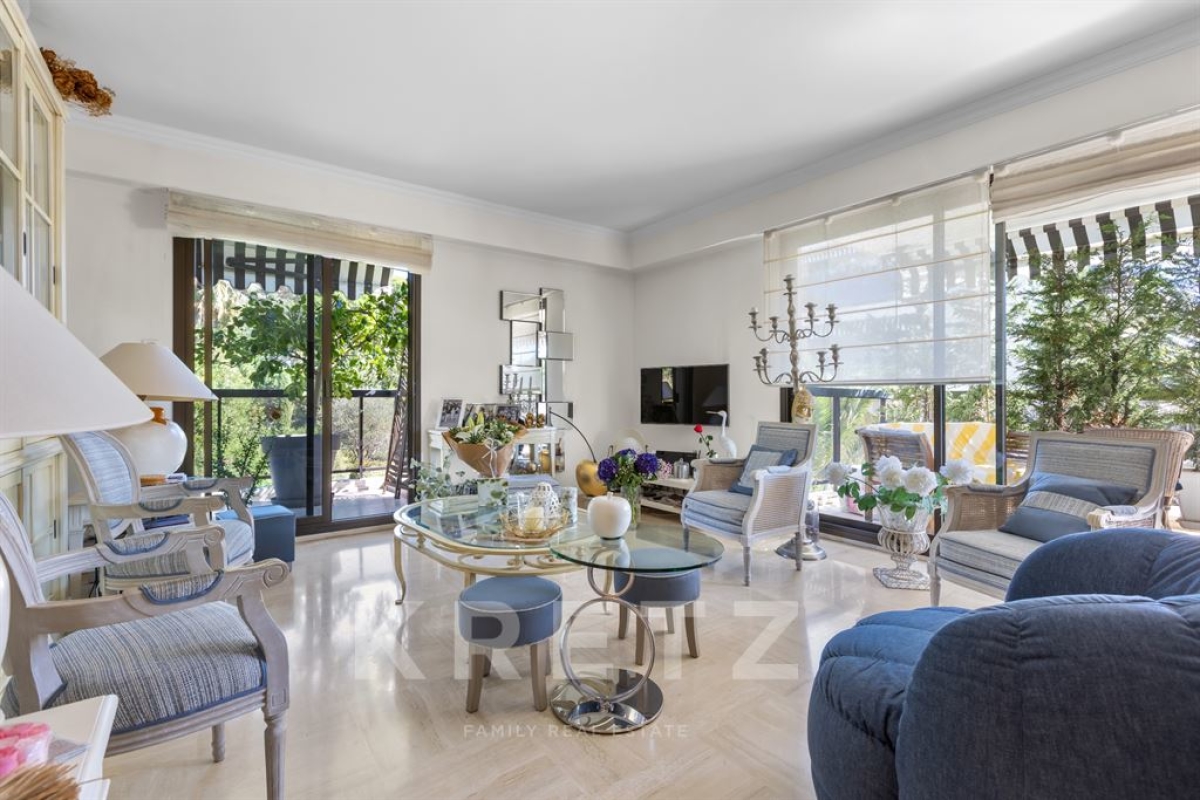 Luxury Apartment for sale in Cannes, 799 000 €, Photo 2