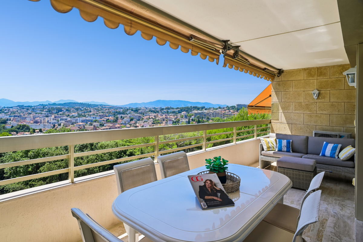 Luxury Apartment for sale in Le Cannet, 650 000 €, Photo 2
