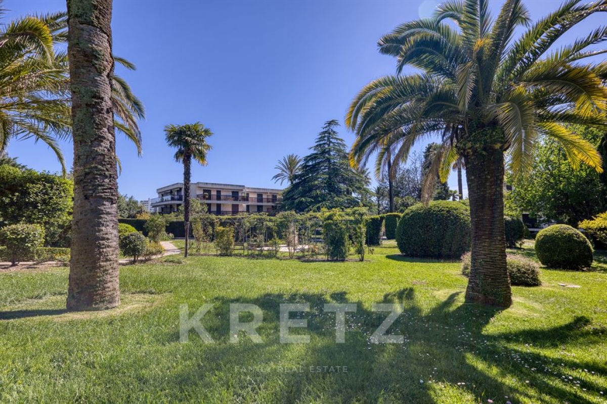 Luxury Apartment for sale in Cannes, 799 000 €, Photo 3