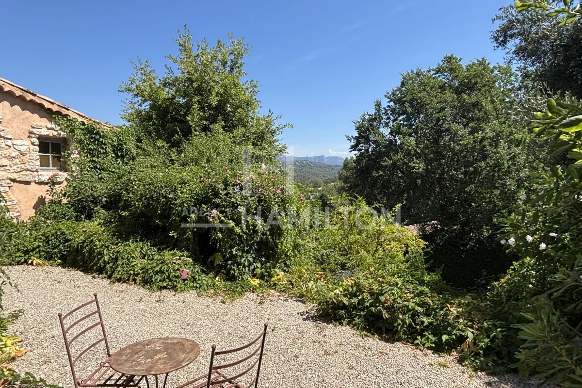 Maison de luxe à vendre à Roquefort-les-Pins, 975 000 €, Photo 3