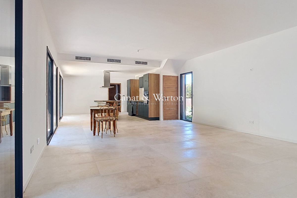 Maison de luxe à vendre à Saint-Raphaël, 770 000 €, Photo 4