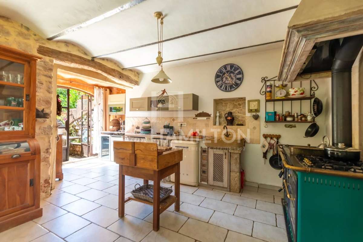 Maison de luxe à vendre à Roquefort-les-Pins, 975 000 €, Photo 4