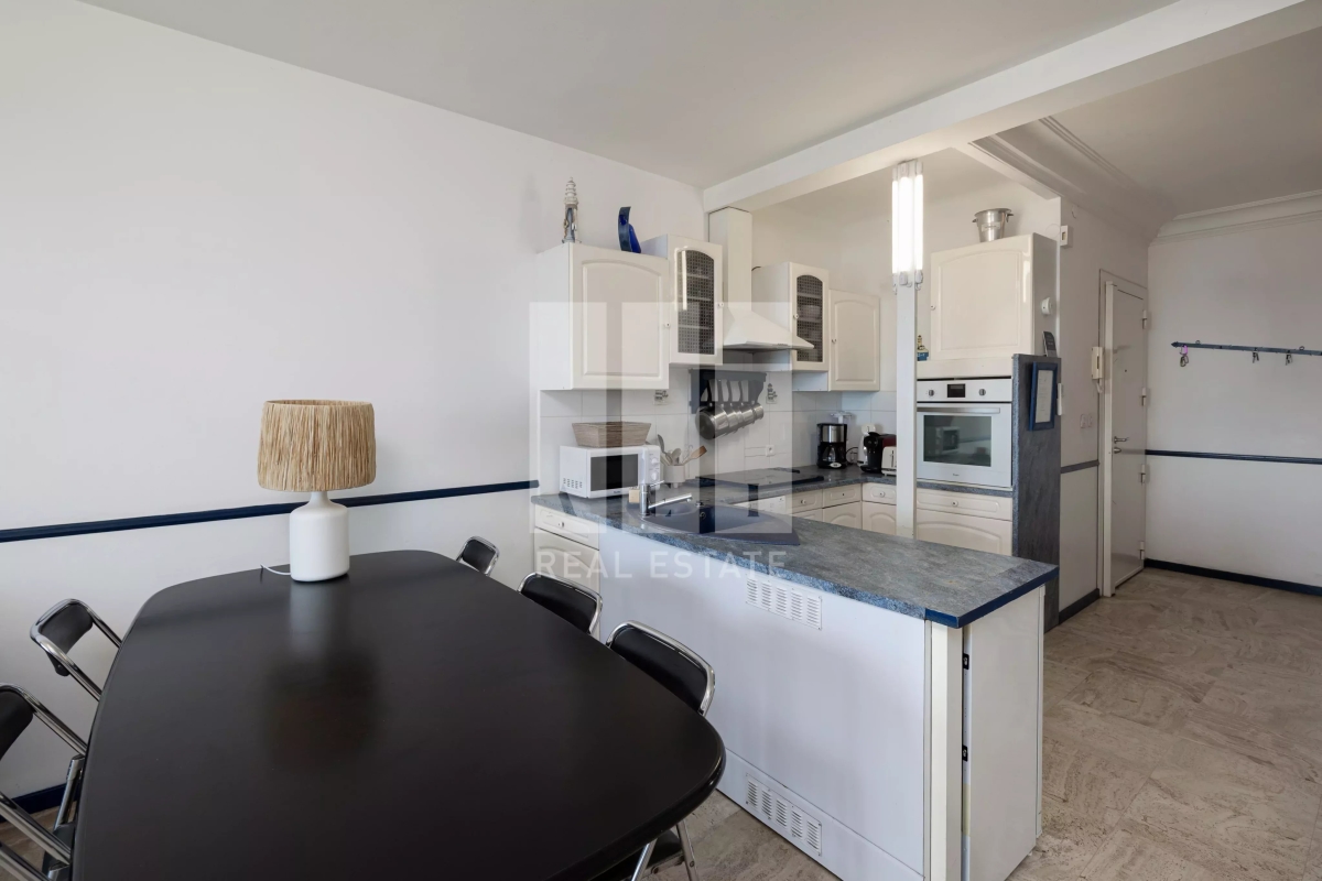 Luxury Apartment for sale in Antibes, 1 150 000 €, Photo 5