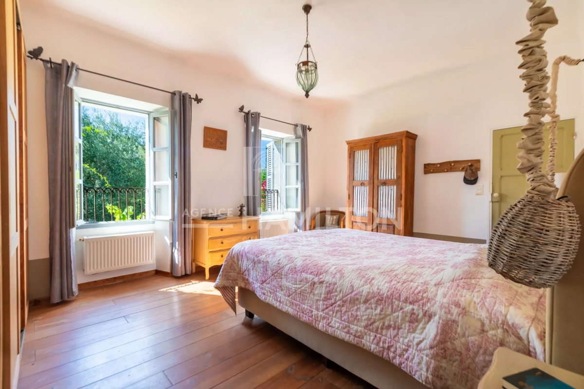 Maison de luxe à vendre à Roquefort-les-Pins, 975 000 €, Photo 6