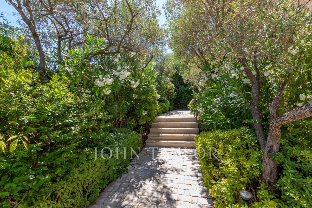 Maison de luxe à vendre à Antibes, 2 150 000 €, Photo 6