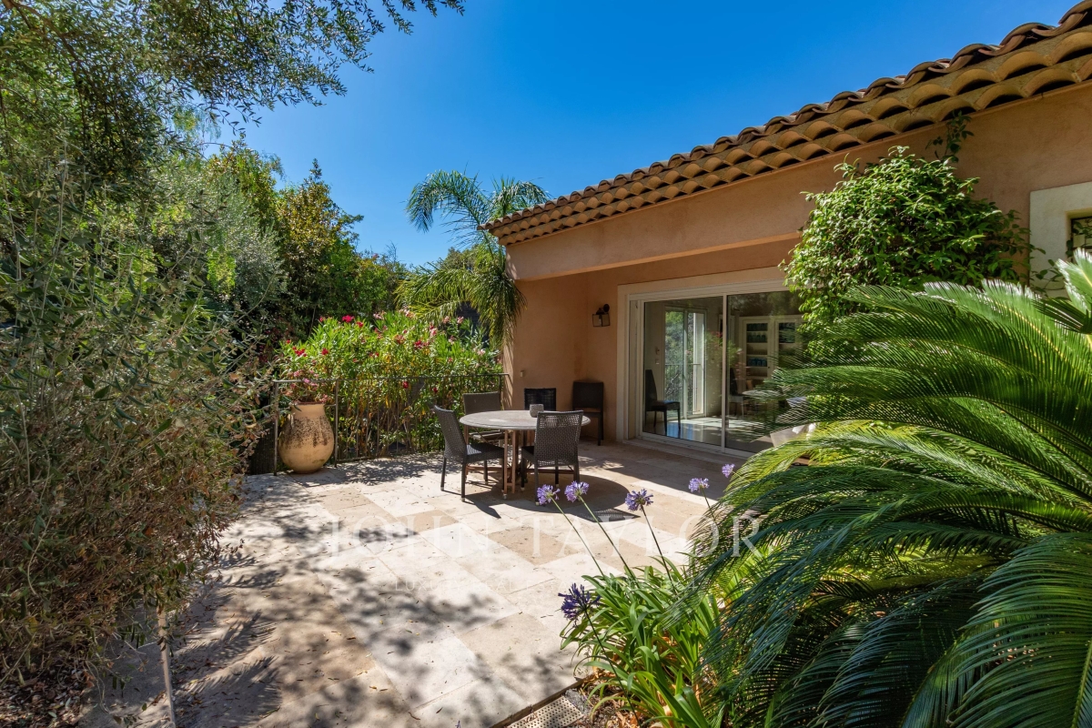 Maison de luxe à vendre à Antibes, 2 150 000 €, Photo 7