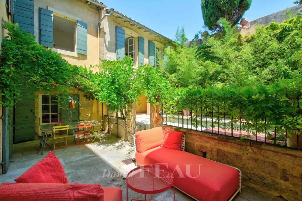 Luxury House for sale in Tarascon, 1 270 000 €, Photo 1