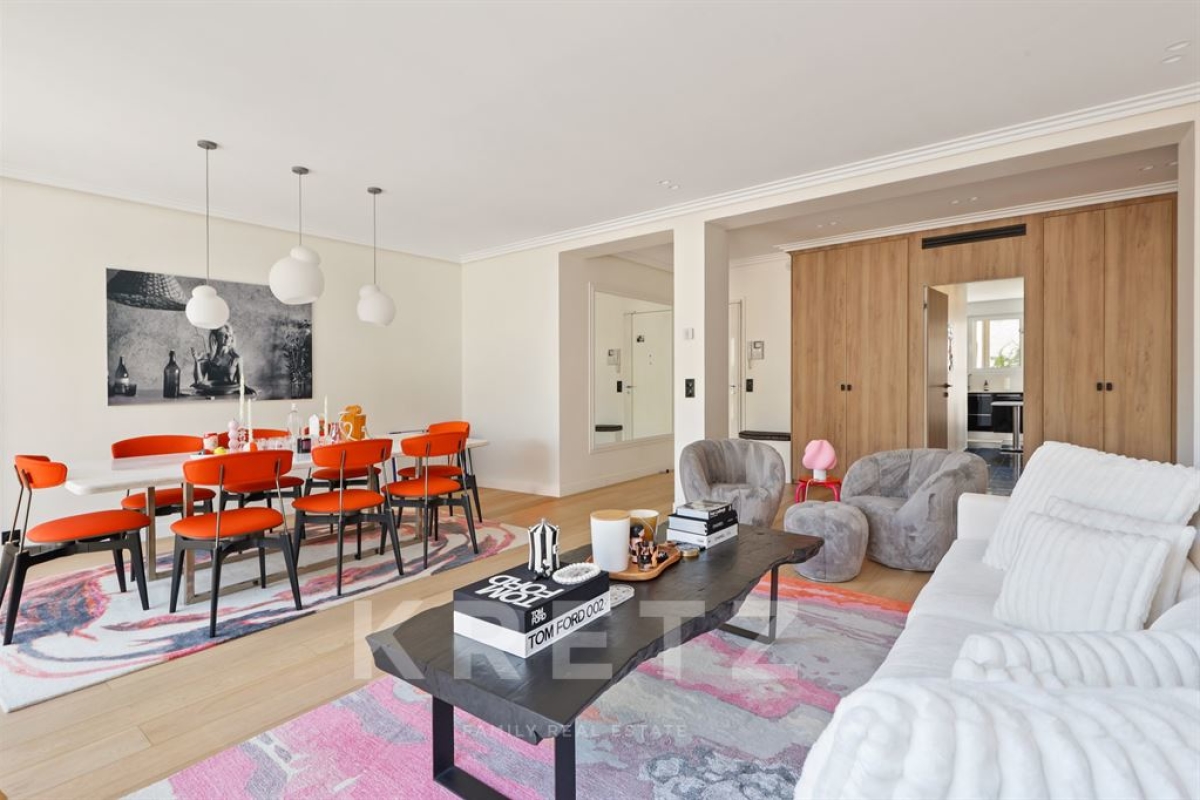 Luxury Apartment for sale in Paris 7ème, 2 350 000 €, Photo 2