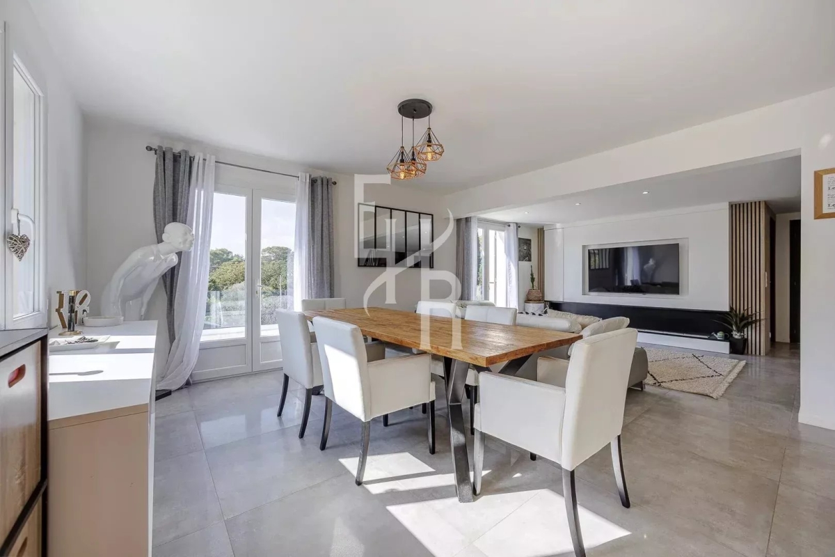 Maison de luxe à vendre à Mougins, 1 095 000 €, Photo 2