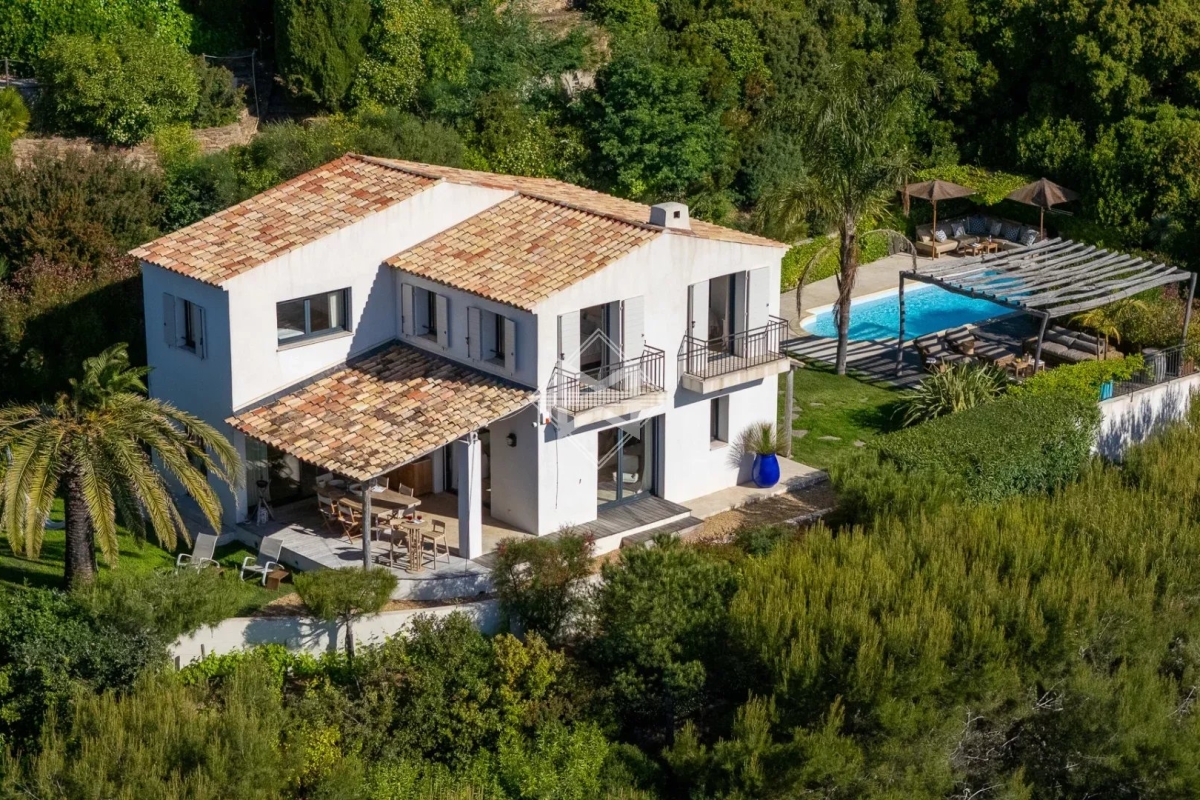 Luxury House for sale in La Croix-Valmer, 1 990 000 €, Photo 3