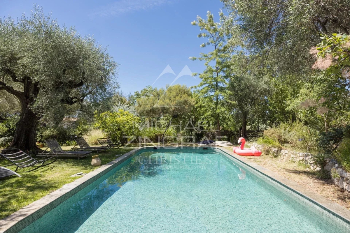 Maison de luxe à vendre à Tourrettes-sur-Loup, 2 090 000 €, Photo 3